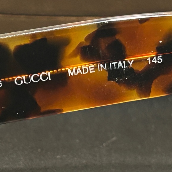 Gucci Brown Tortoiseshell Frames  Oversized Design. Hard Case W cloth main image 7